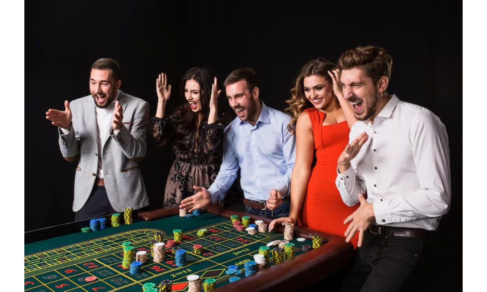 How do baccarat interfaces present grand tiger side bet results?